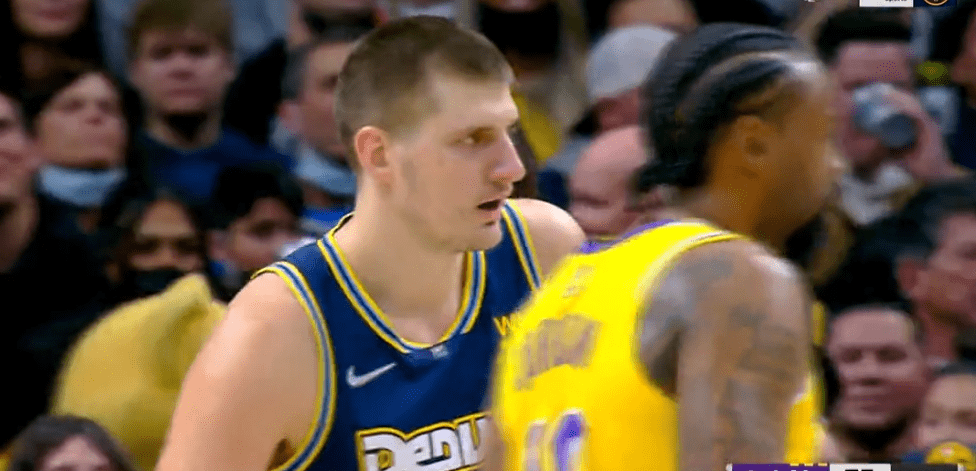 阿莱格里：普利希奇能上但福法纳不行；好奇亚沙里的运动能力（阿莱格里：普利希奇可出战，福法纳缺阵；对亚沙里的运动能力感到好奇）