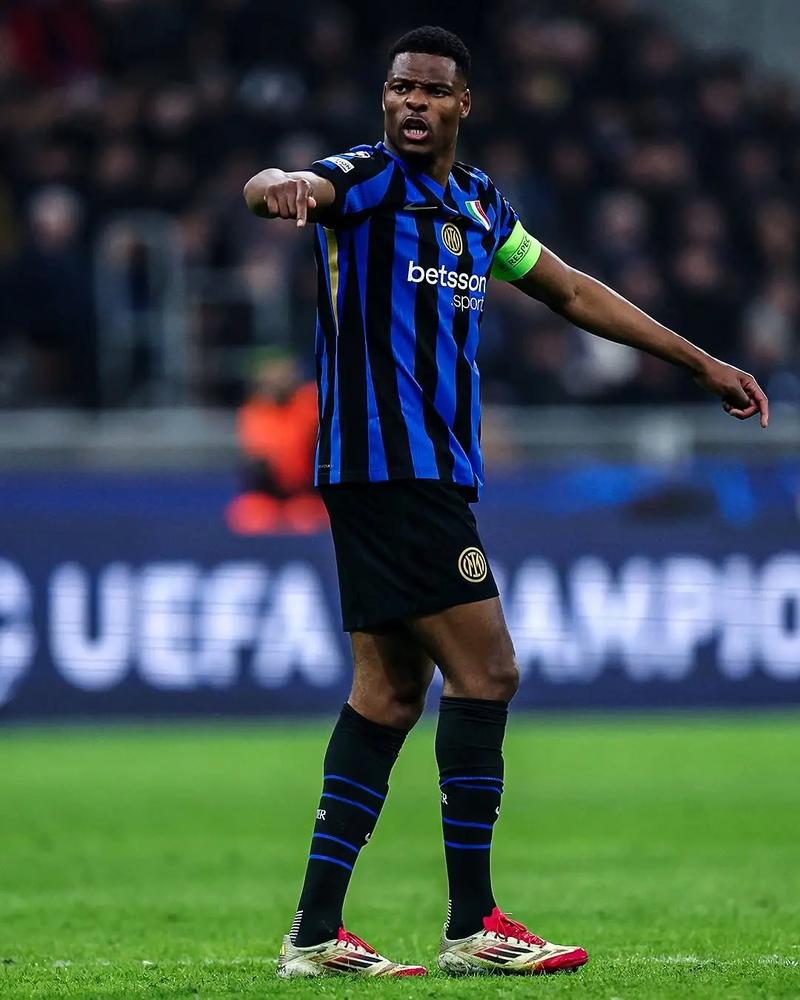 马特乌斯：我与马拉多纳是我们那个时代的梅罗，我们互相成就（马特乌斯：我和马拉多纳是我们那一代的梅罗，相互成就）