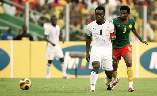 波媒：莱万与巴萨均未确定是否续约，将等到明年再做决定（波媒：莱万与巴萨续约尚无定论，决定待明年）