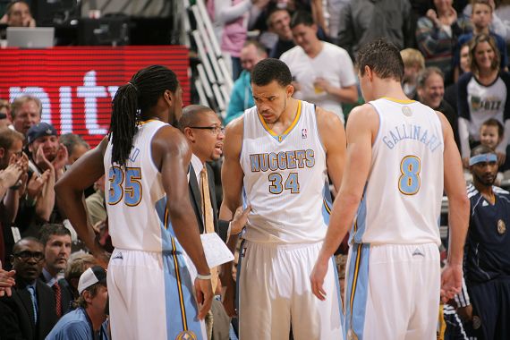 半场战报：巴塞尔1-1阿斯顿维拉，达尼柳克，盖桑破门（半场：巴塞尔1-1阿斯顿维拉，达尼柳克与盖桑先后破门）