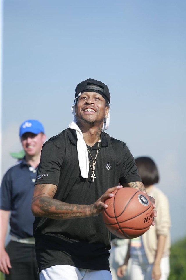 世界杯预选赛爆大冷，豪门惨败震惊全球（世界杯预选赛冷门突袭，传统豪强折戟引发全球哗然）