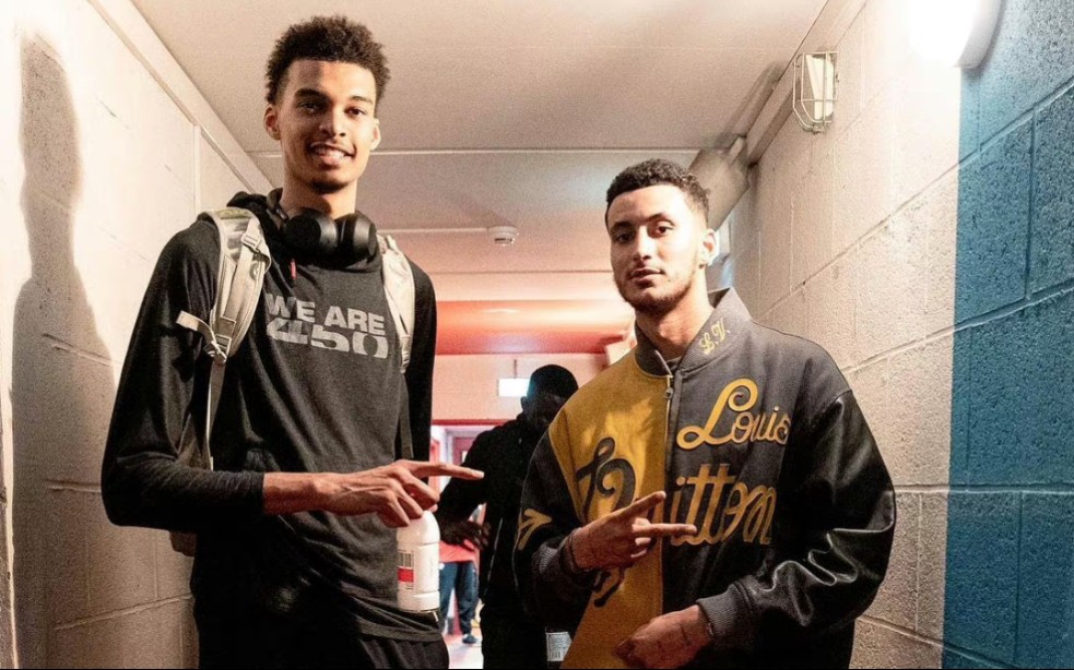 每体：巴萨U12埃希奥福受到经纪人扎哈维关注，双方已有接触（每体：经纪人扎哈维看中巴萨U12小将埃希奥福，双方已展开接触）